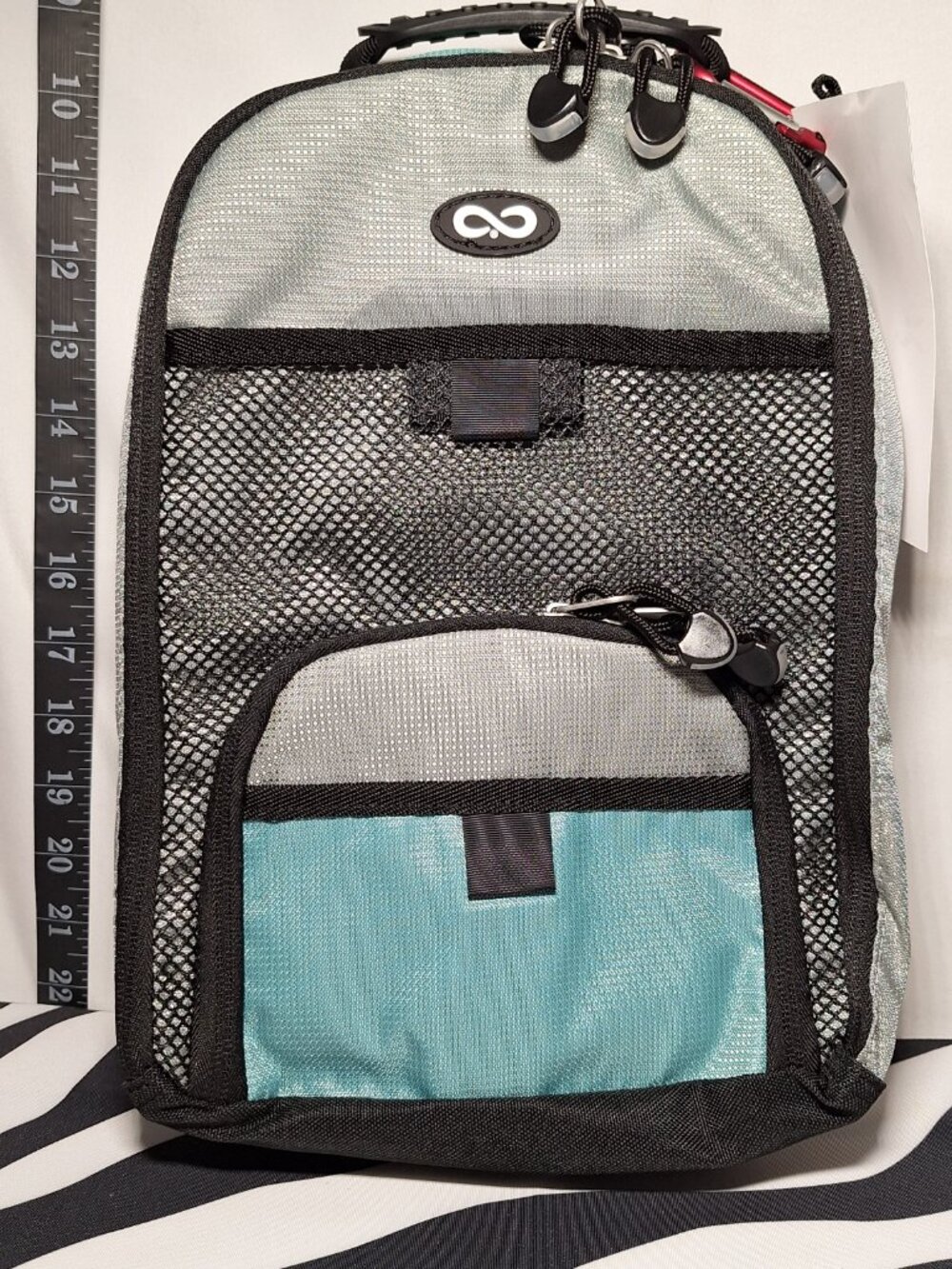 NWT ZEVEX Moog Mini Feeding Pump Backpack - Teal/Grey - Picture 2 of 10